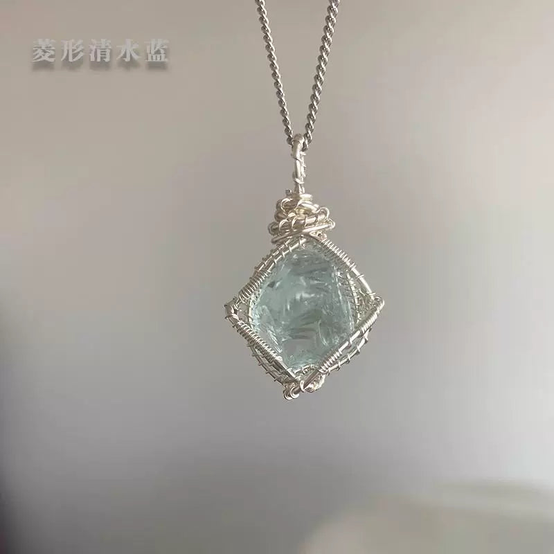手工绕线琉璃项链吊坠菱形圆形湖水蓝清水蓝项链首饰湖蓝蛋白礼物