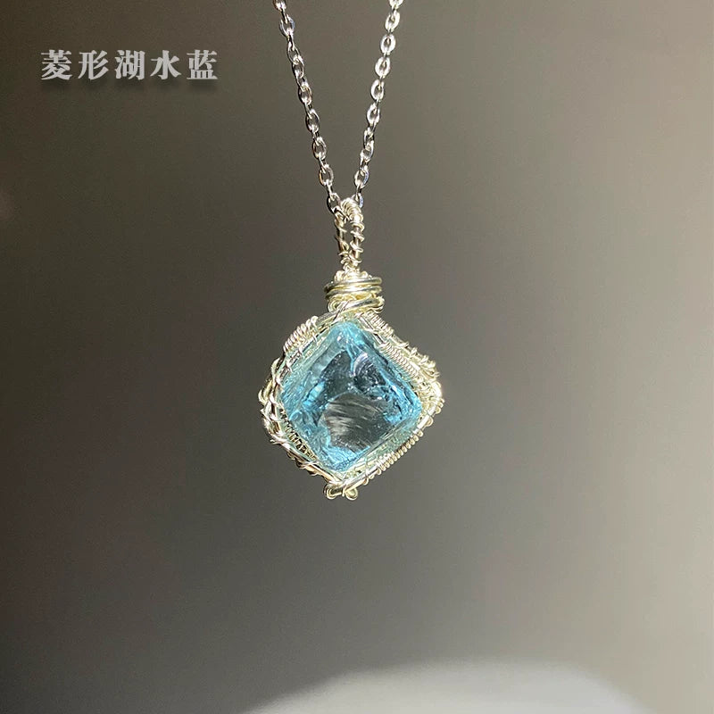 手工绕线琉璃项链吊坠菱形圆形湖水蓝清水蓝项链首饰湖蓝蛋白礼物