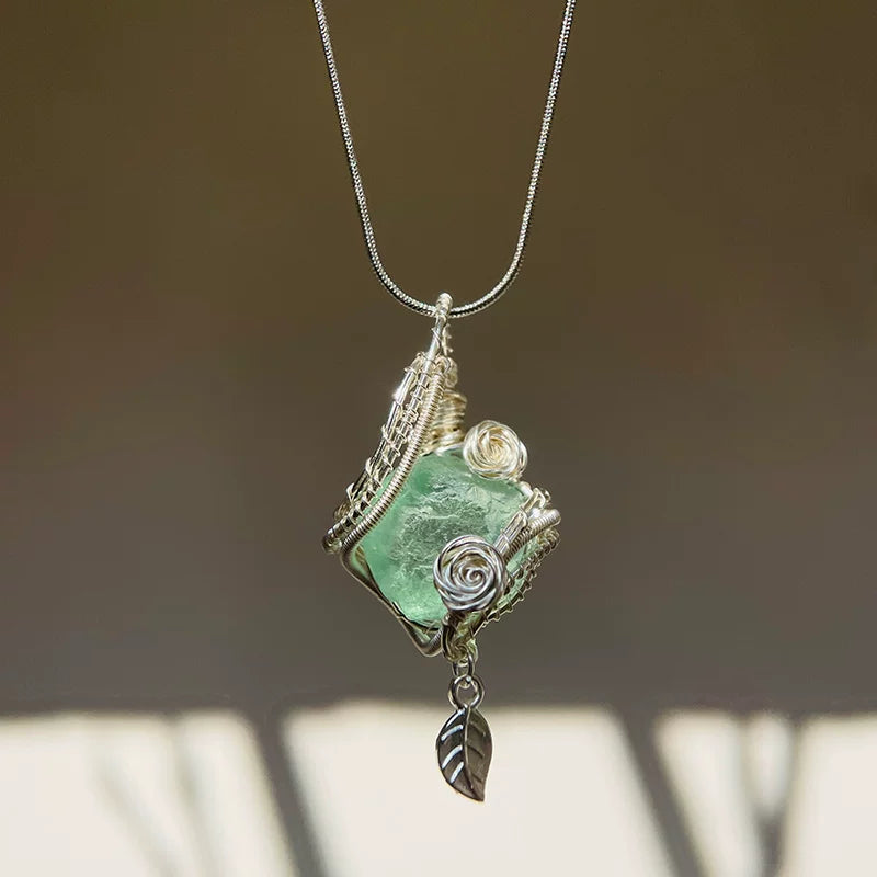 天然原石水晶绿萤石纯手工绕线项链锁骨链吊坠星芒挂坠定制高级感