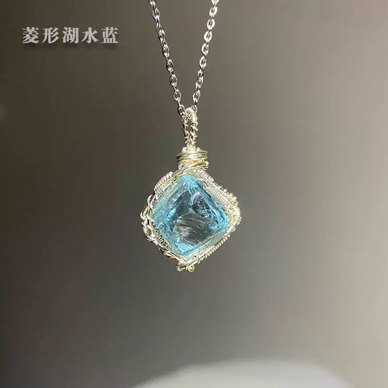 手工绕线琉璃项链吊坠菱形圆形湖水蓝清水蓝项链首饰湖蓝蛋白礼物